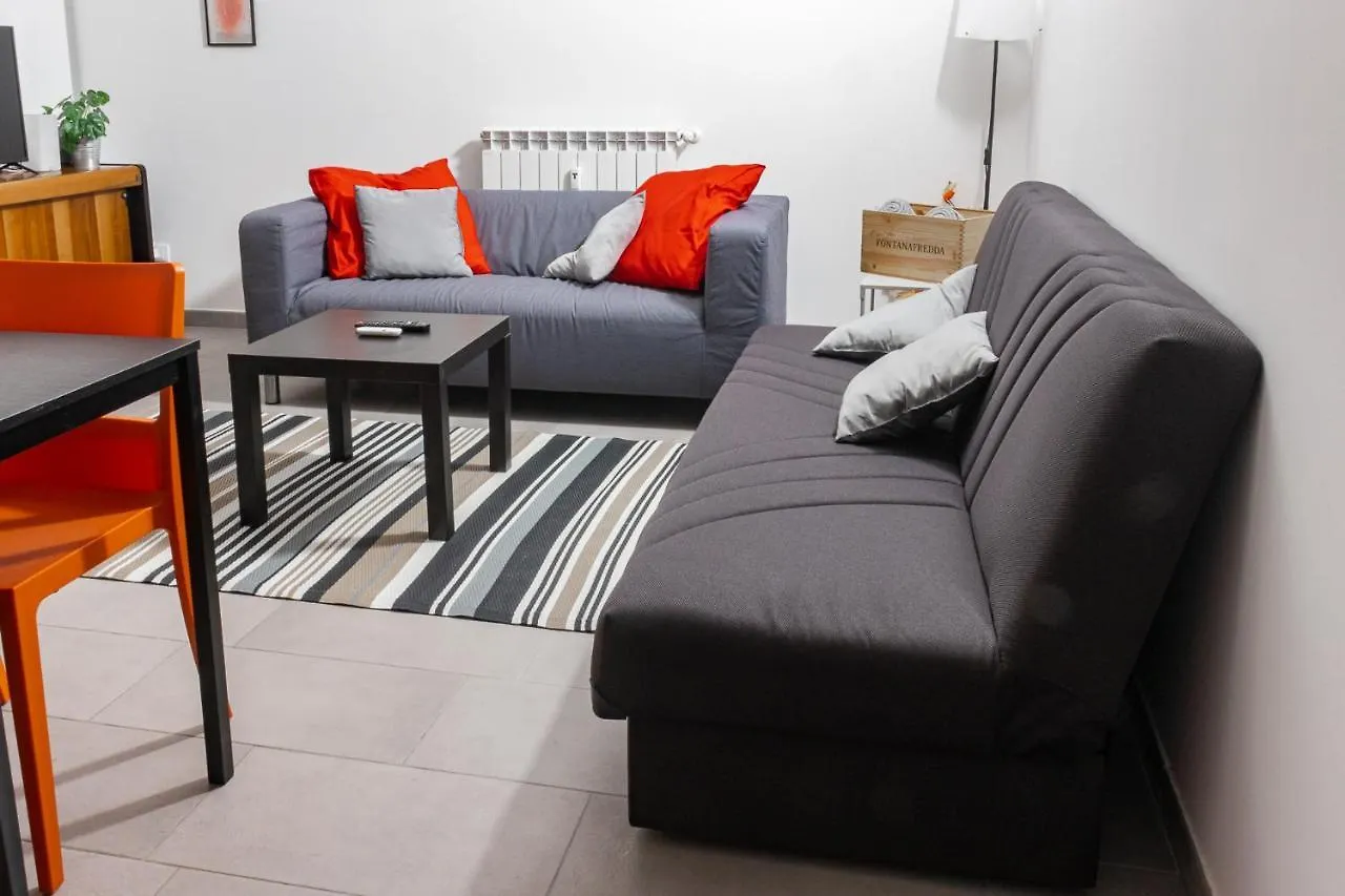 Staurenghi Red Apartment Varese